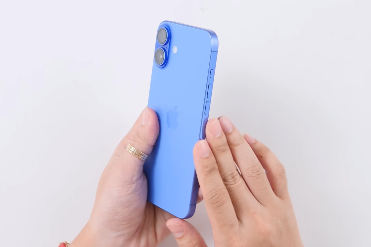 Kính lưng iPhone 16 Plus