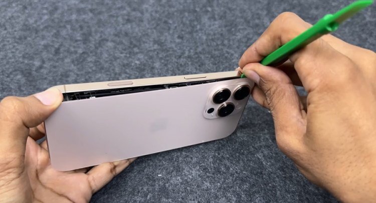 Kính lưng iPhone 16 Pro