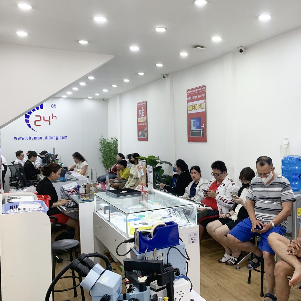 Kính lưng iPhone 16 Pro Max