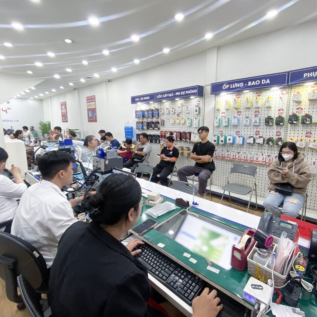 Kính lưng iPhone 16 Pro Max