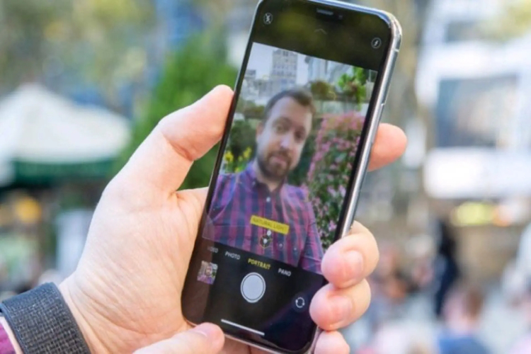 Mặt kính iPhone 16 Pro