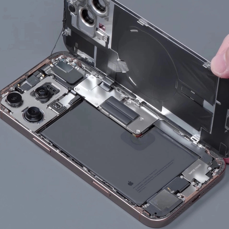 Kính lưng iPhone 17 Pro