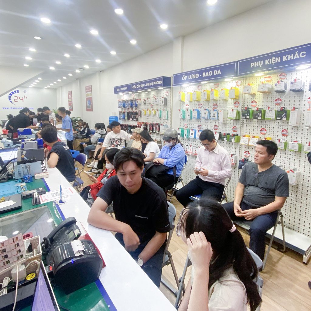 Kính lưng iPhone 17 Pro Max