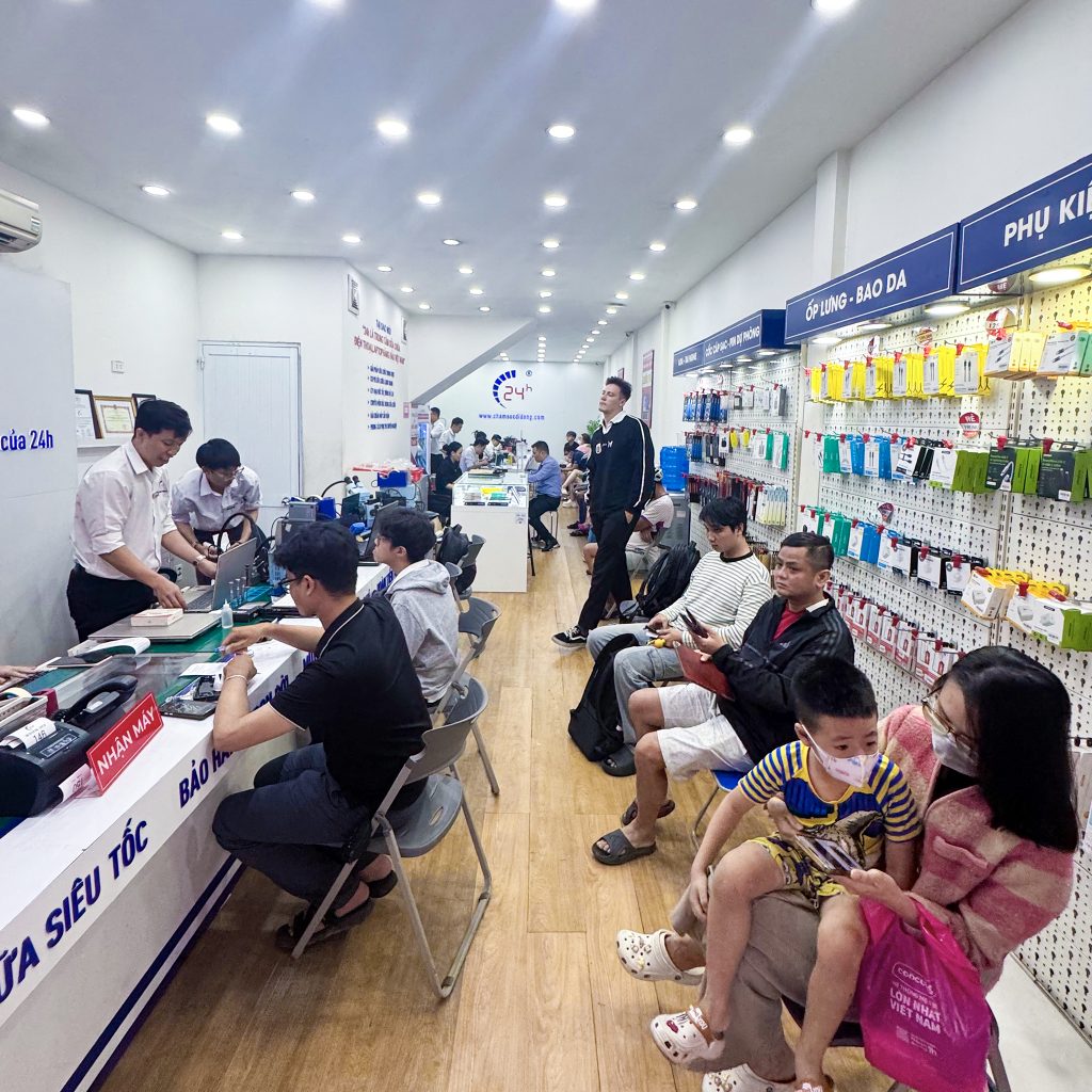 Kính lưng iPhone 17 Pro Max