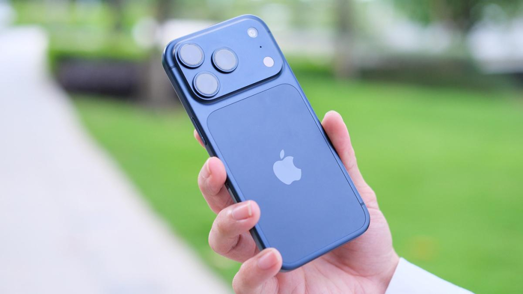 Kính lưng iPhone 17 Pro Max