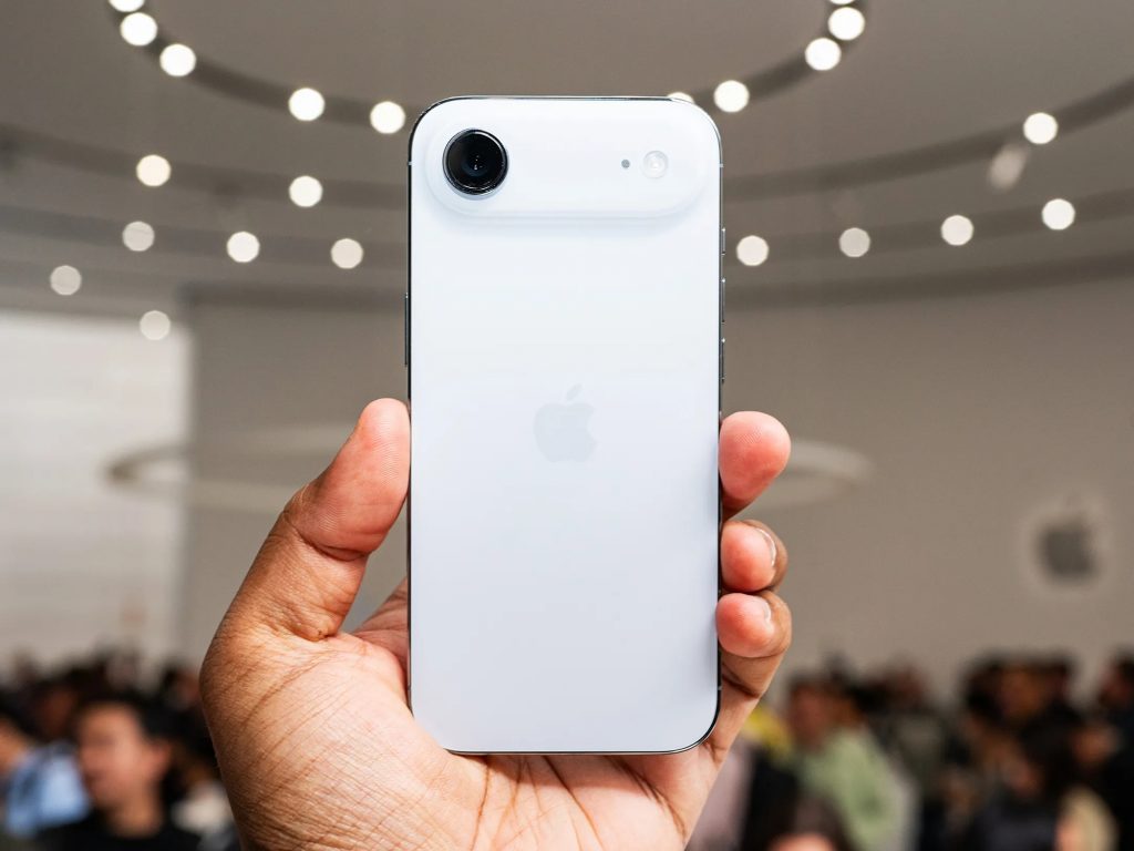 Kính lưng iPhone Air