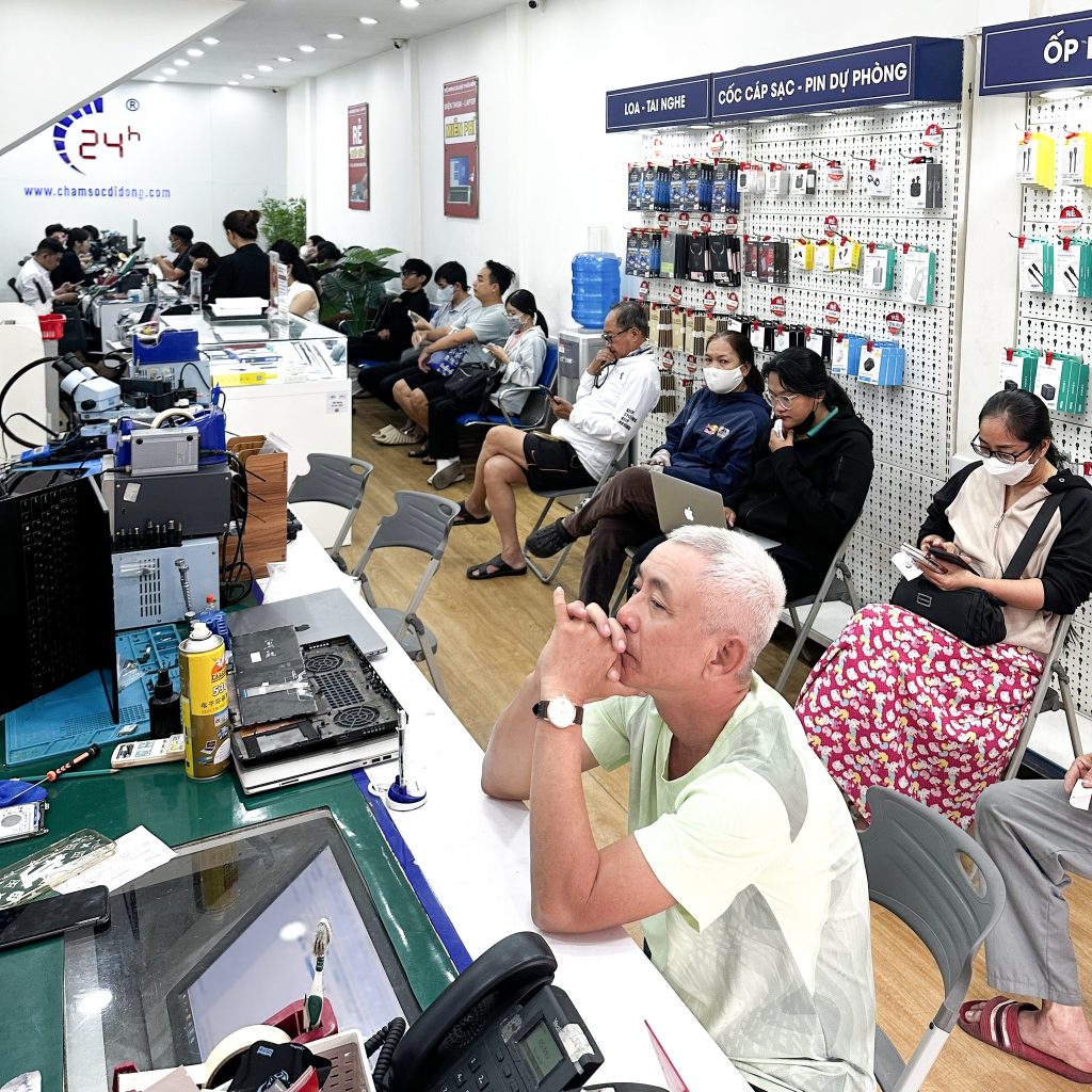 Mặt kính iPhone 17