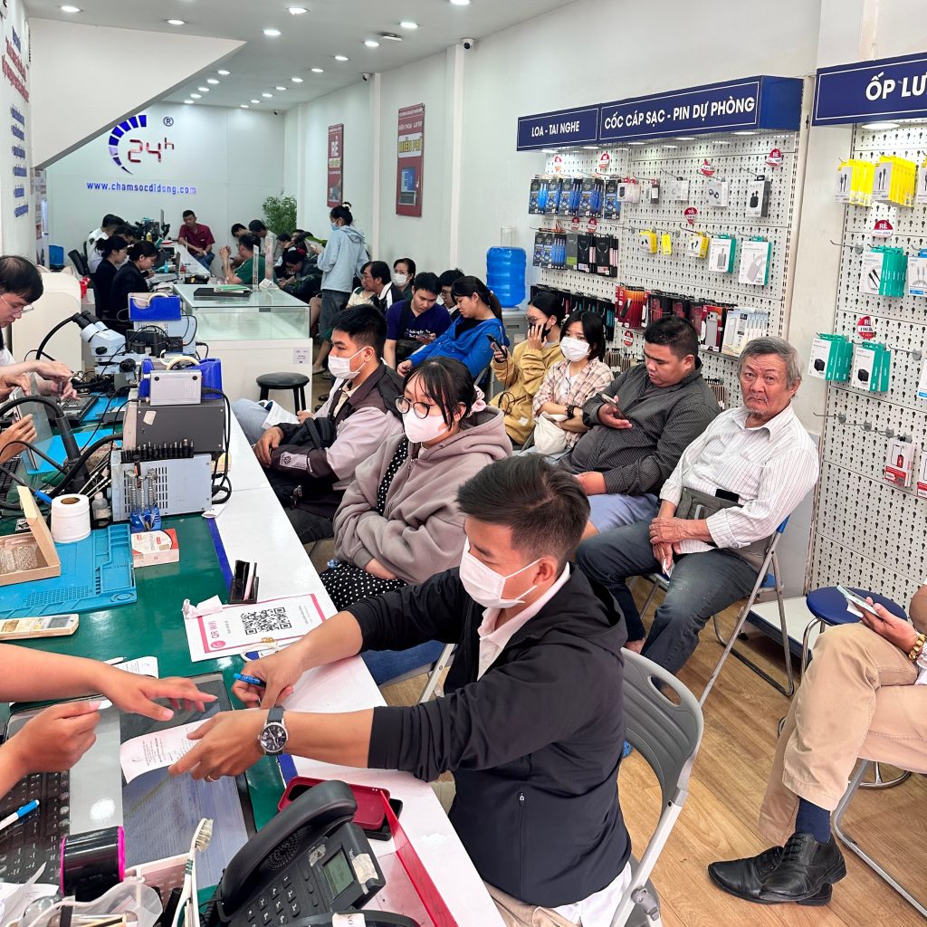 Mặt kính iPhone 17 Pro Max